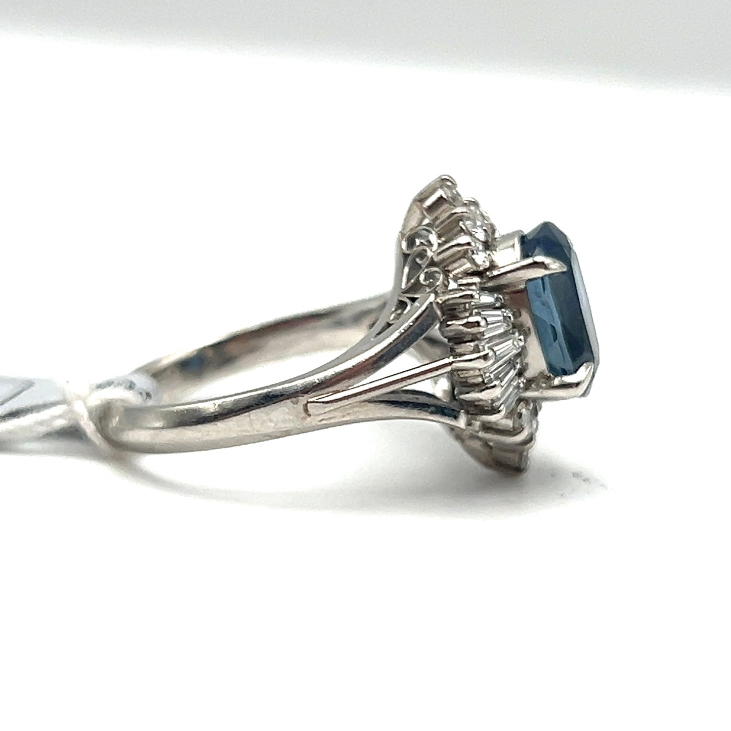 Vintage Sapphire & Diamond Ring