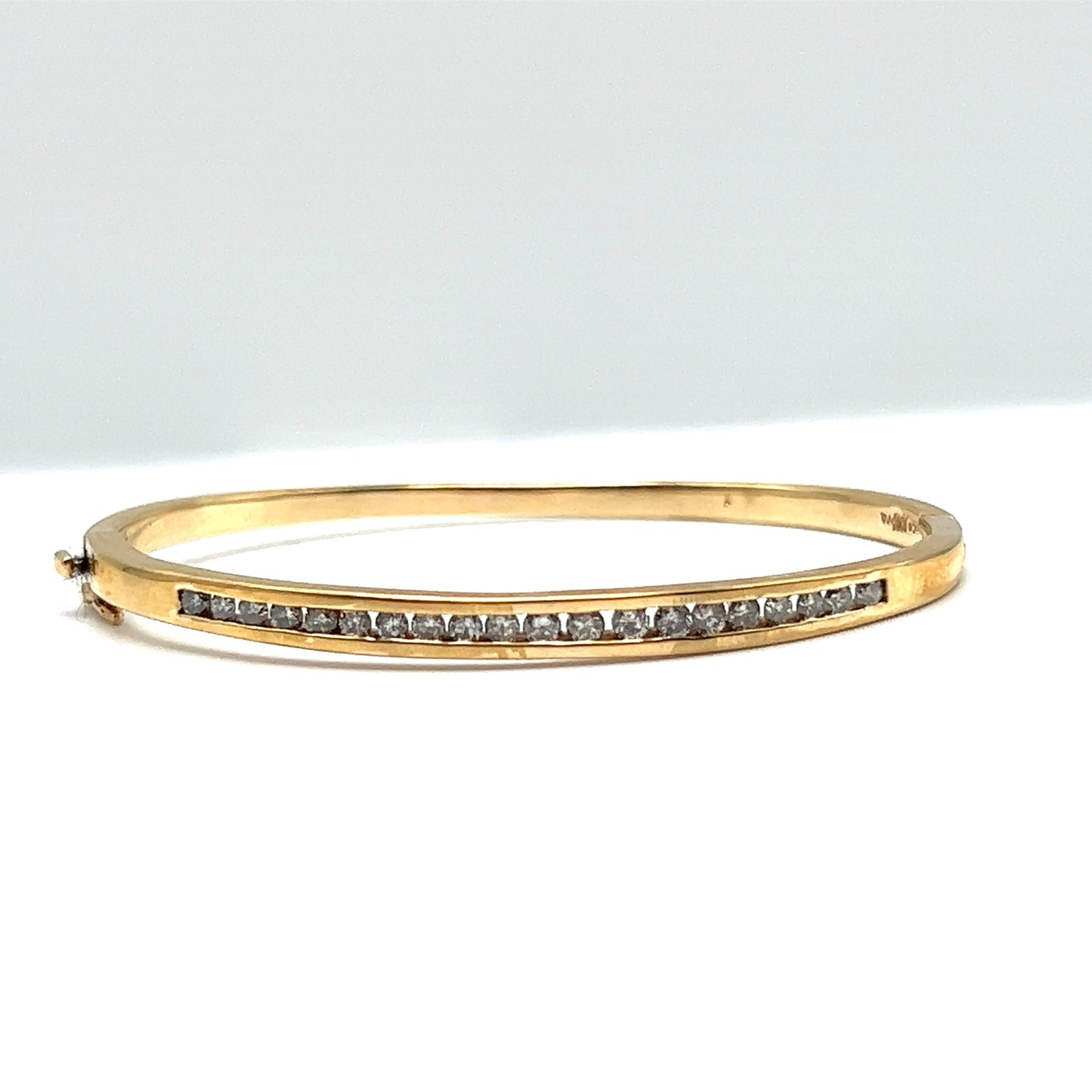 Vintage 1.5ct Diamond Bangle Bracelet