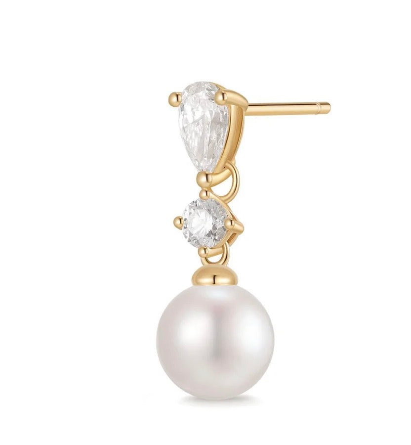 MAISON | Pearl and Lab Grown Diamond Dangling Single Stud Earring